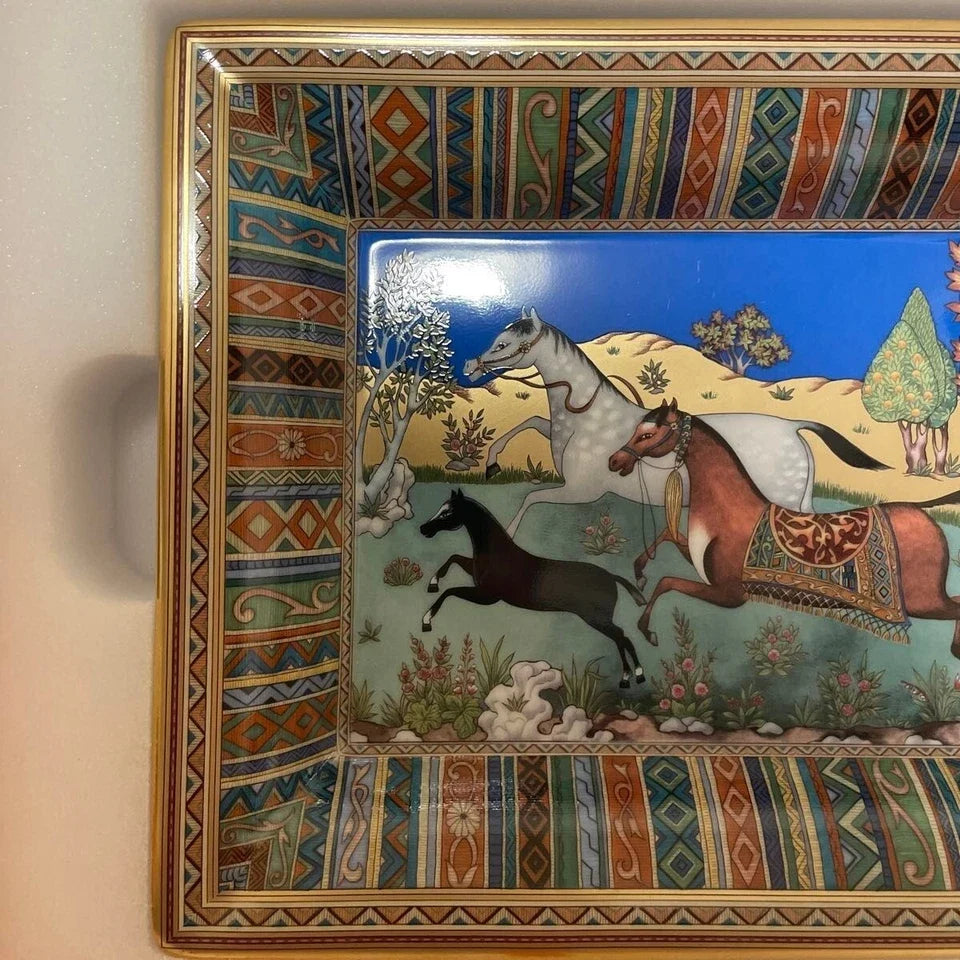 CHEVAL D'ORIENT LÜKS KÜL TABLASI & MÜCEVHER KUTUSU - Cece Decór